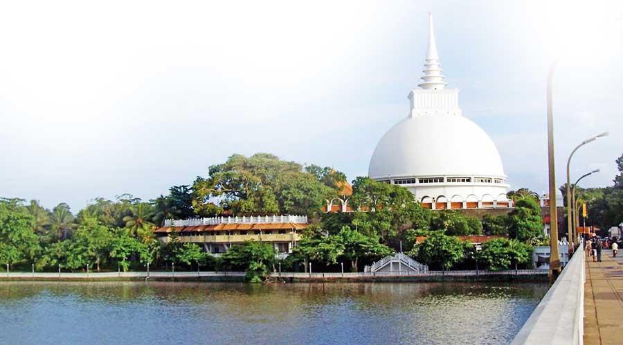 Kaluthara Bodhiya